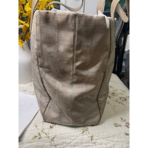 Chanel on the Go: Cream of the Crop – Preloved Travel Line Tote - Picture 8 of 14